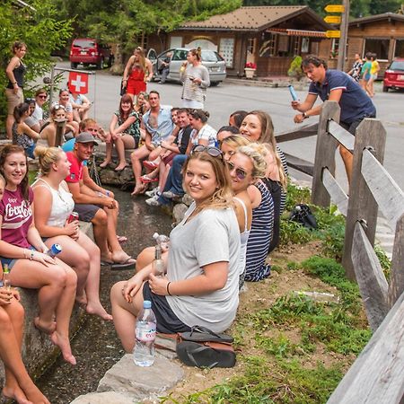 Schutzenbach Backpackers For Adults 18-35 Hostel Lauterbrunnen Bagian luar foto