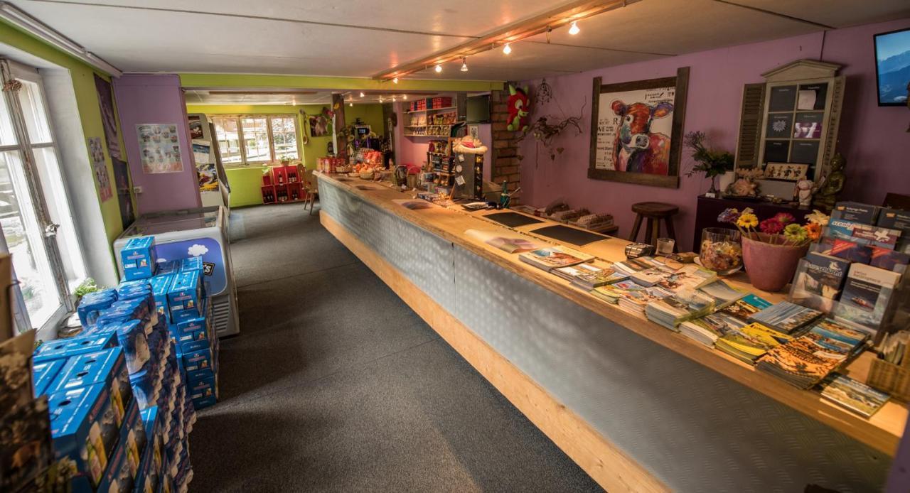 Schutzenbach Backpackers For Adults 18-35 Hostel Lauterbrunnen Bagian luar foto