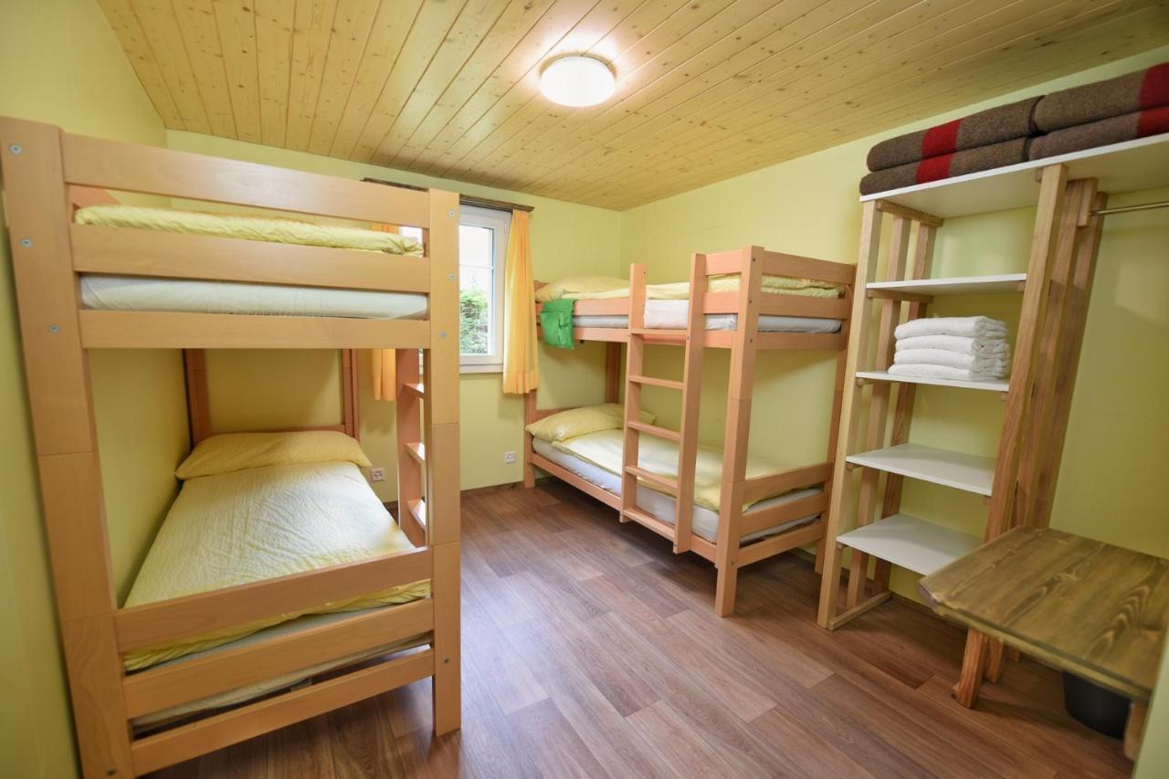 Schutzenbach Backpackers For Adults 18-35 Hostel Lauterbrunnen Bagian luar foto