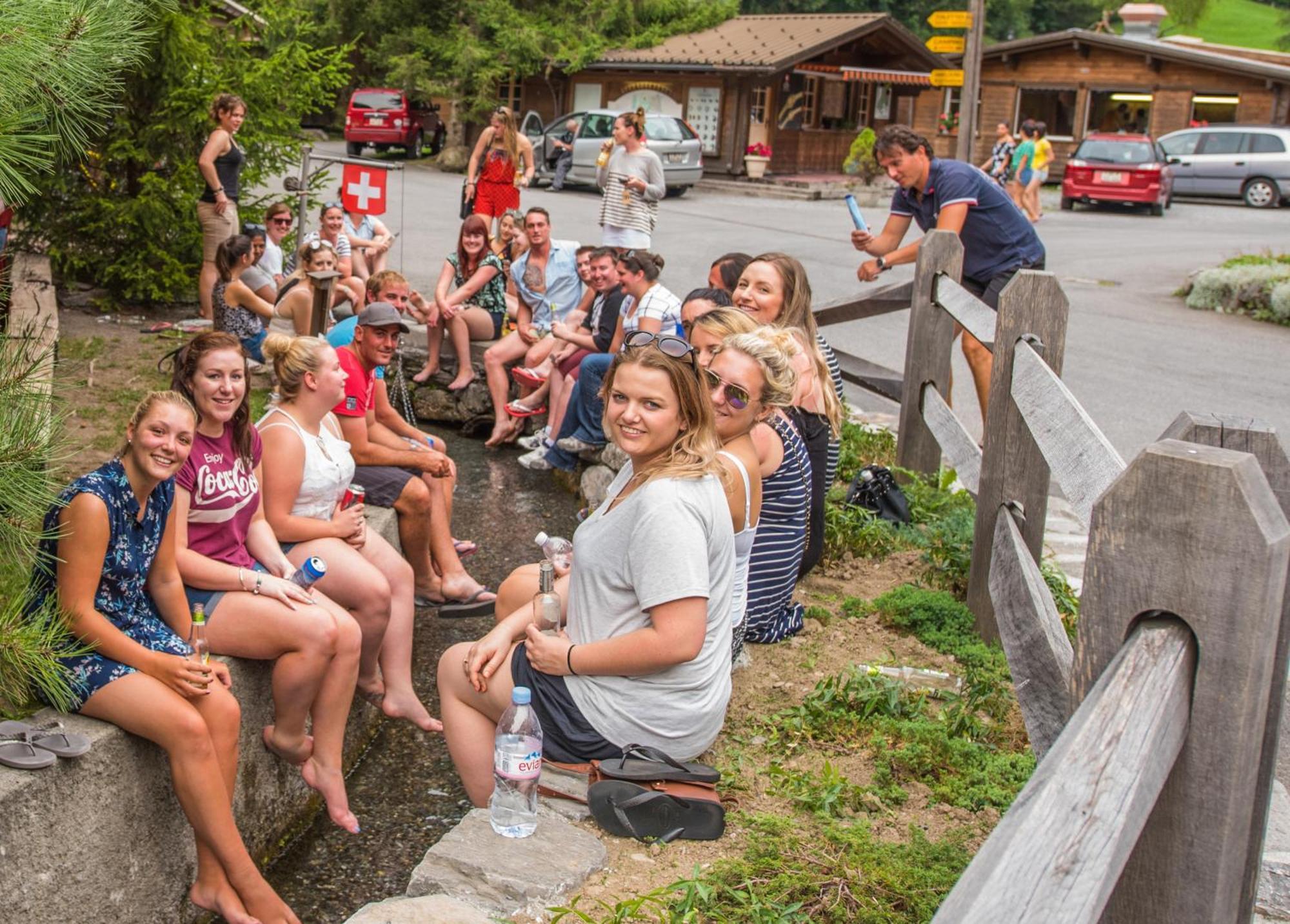 Schutzenbach Backpackers For Adults 18-35 Hostel Lauterbrunnen Bagian luar foto